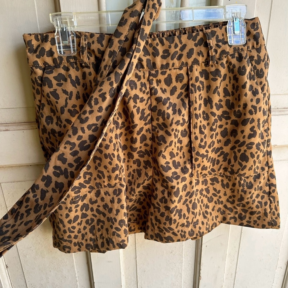 Leopard shorts